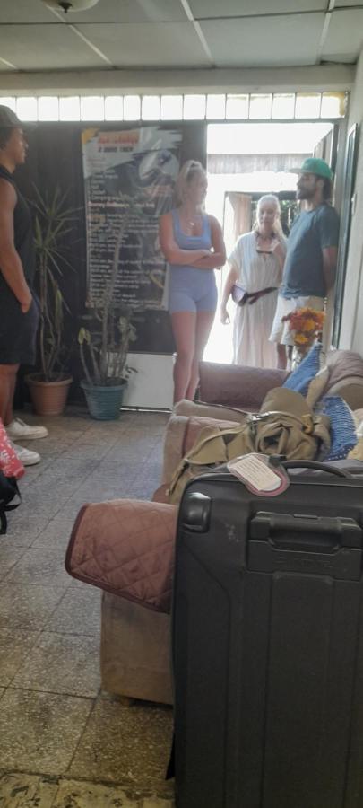 Huellas Hostal Антигуа-Гватемала Экстерьер фото